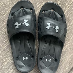 Under Armour  Unisex Slide on Sandals Size Men’s 7